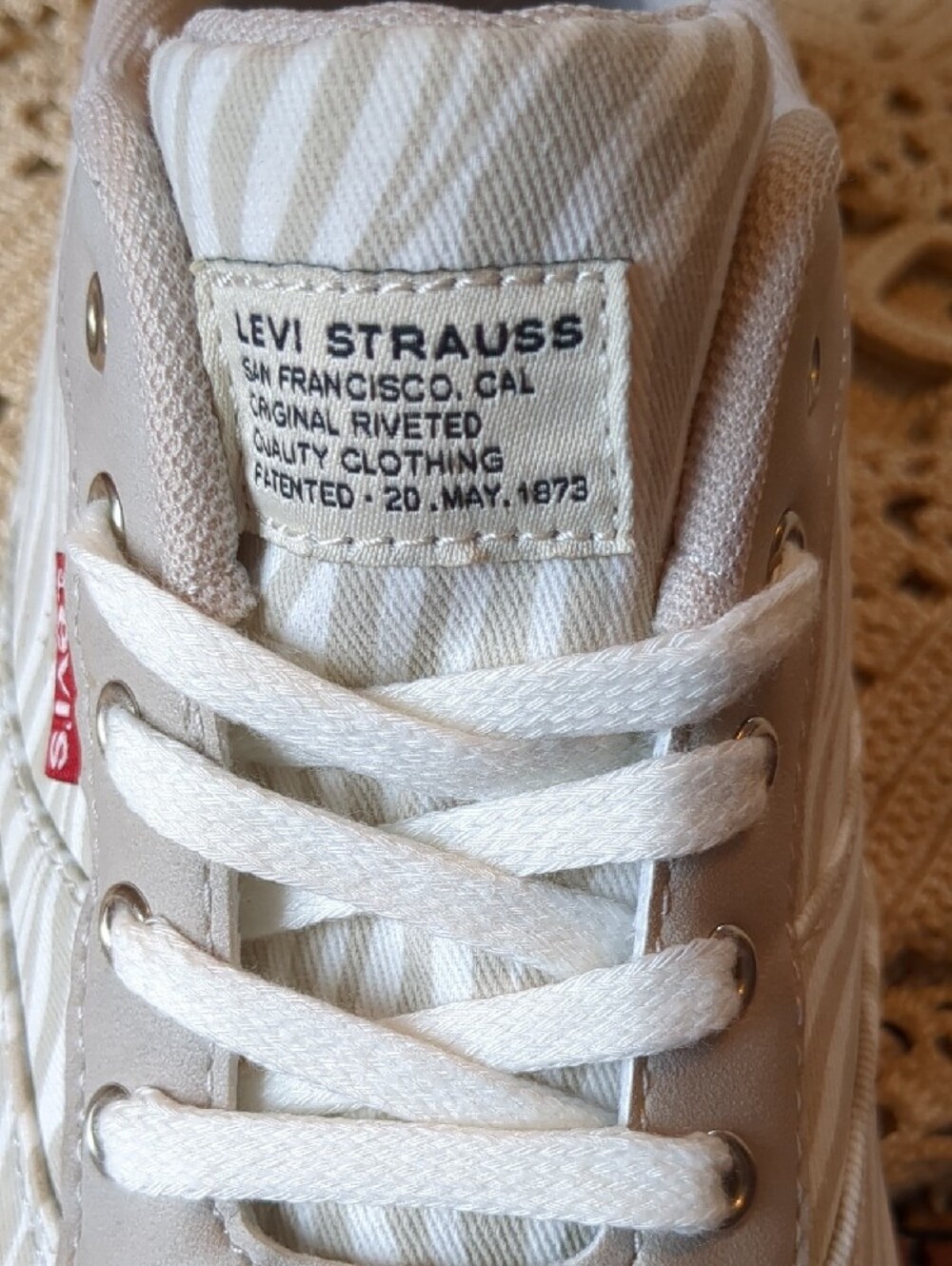 Levi's Women's Low-Top Sneakers in Light Gray and White Zebra Print - Picture 2 of 6